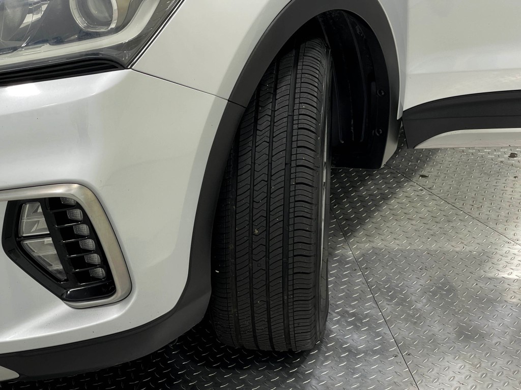 2019 Hyundai Santa Fe Image 38