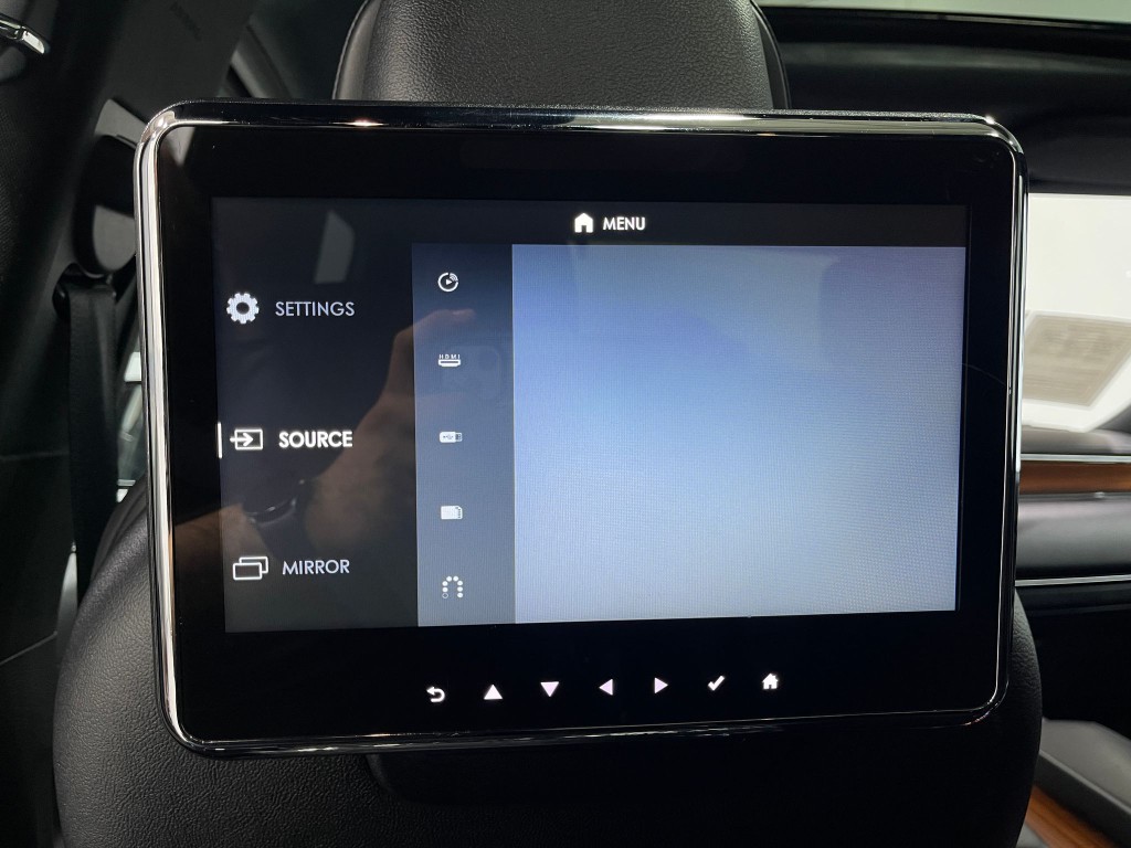 2019 Lincoln Navigator Image 12