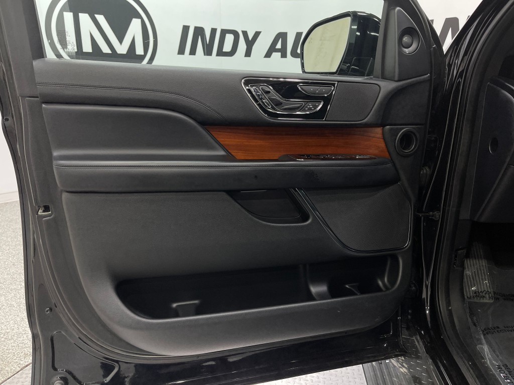2019 Lincoln Navigator Image 15