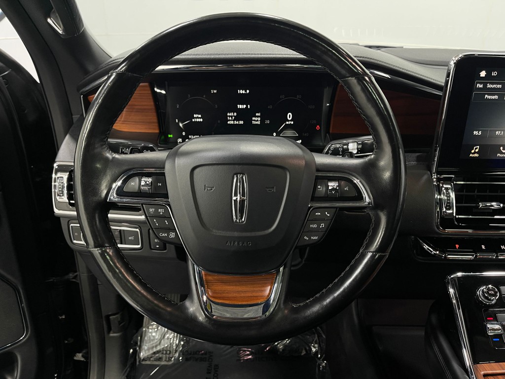 2019 Lincoln Navigator Image 22