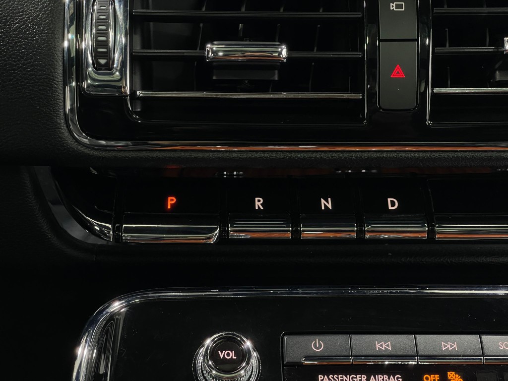 2019 Lincoln Navigator Image 29