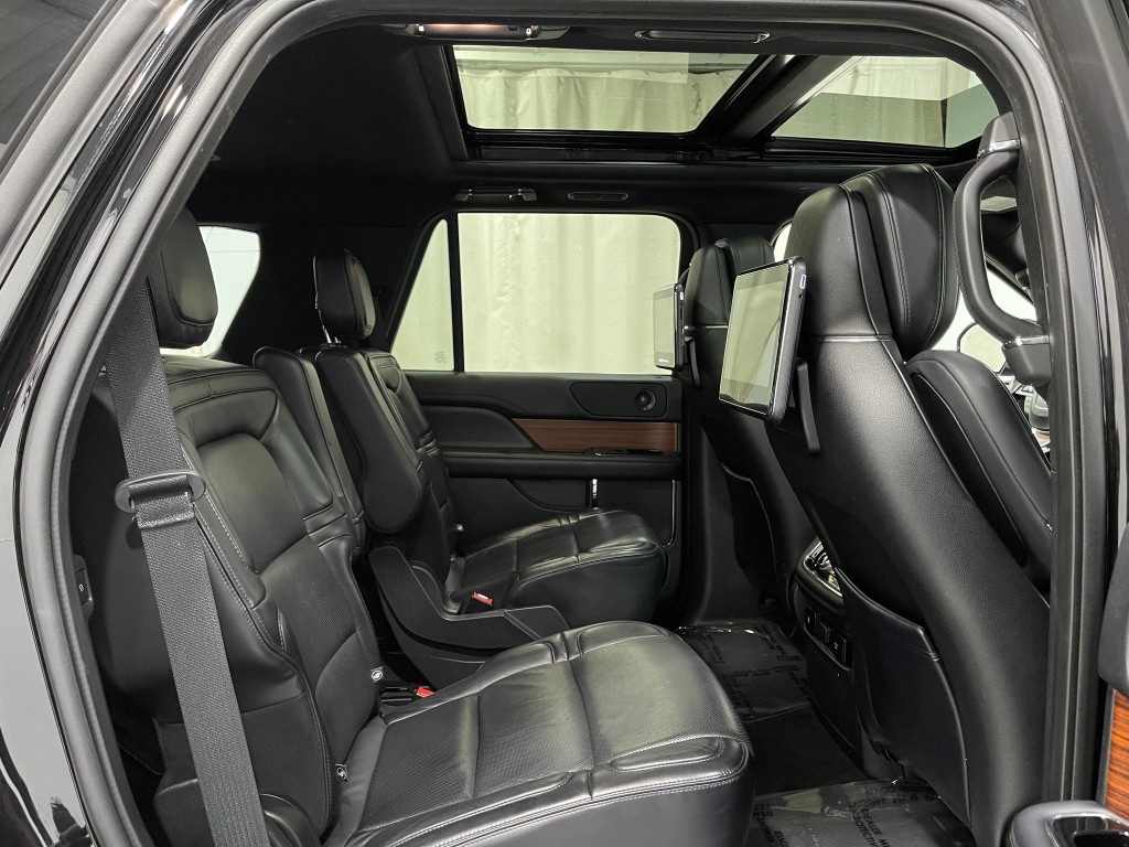 2019 Lincoln Navigator Image 33