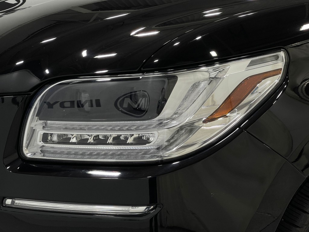 2019 Lincoln Navigator Image 35