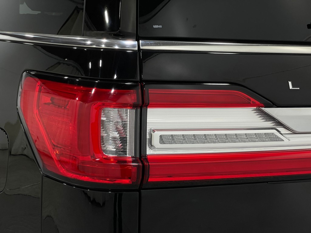 2019 Lincoln Navigator Image 36