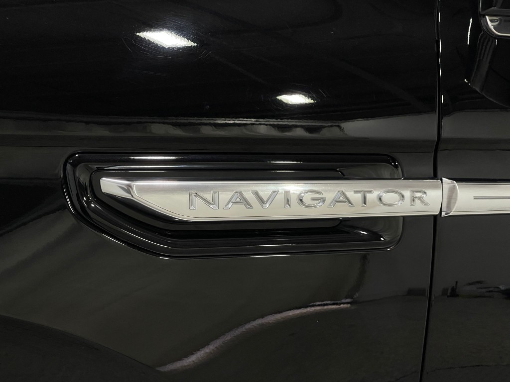 2019 Lincoln Navigator Image 42