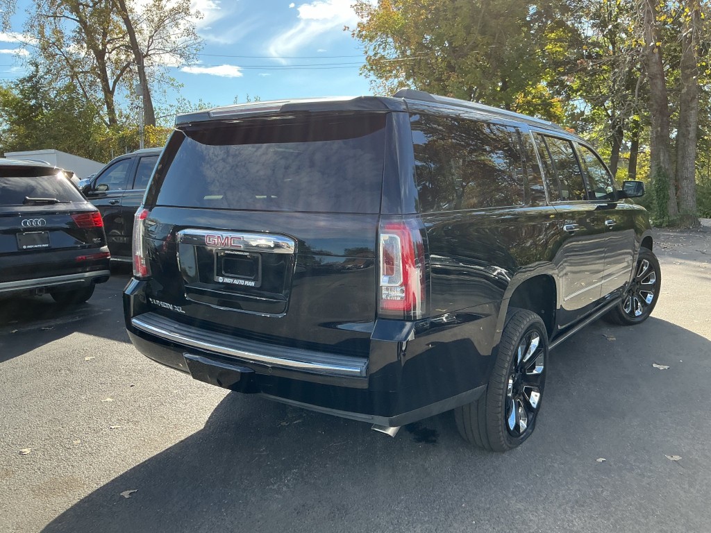2019 GMC Yukon Image 3