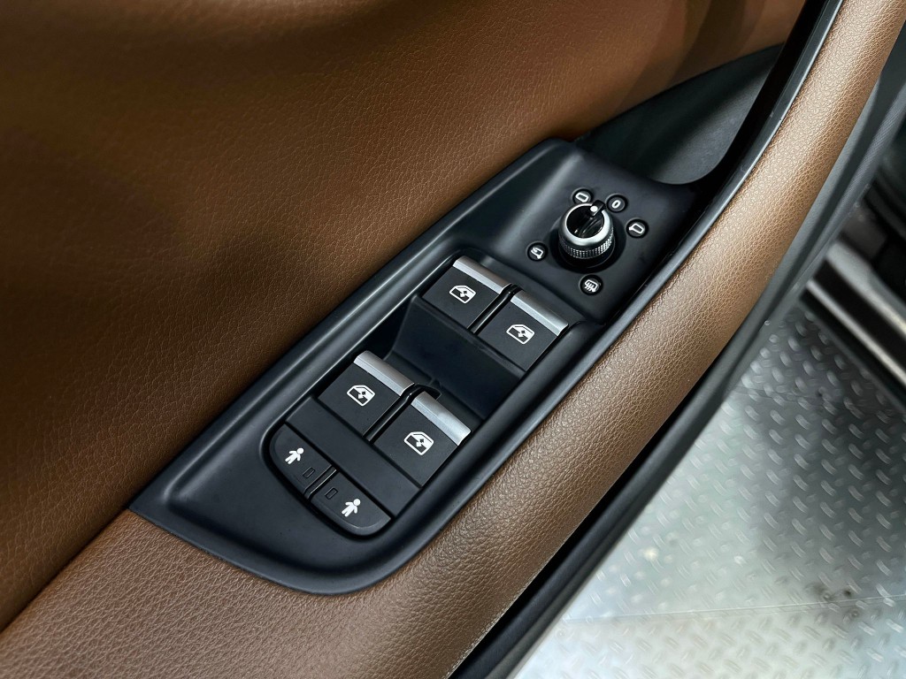 2017 Audi Q7 Image 16