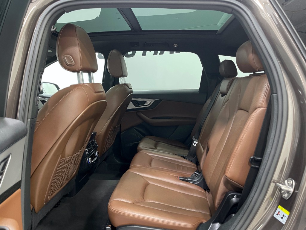 2017 Audi Q7 Image 30