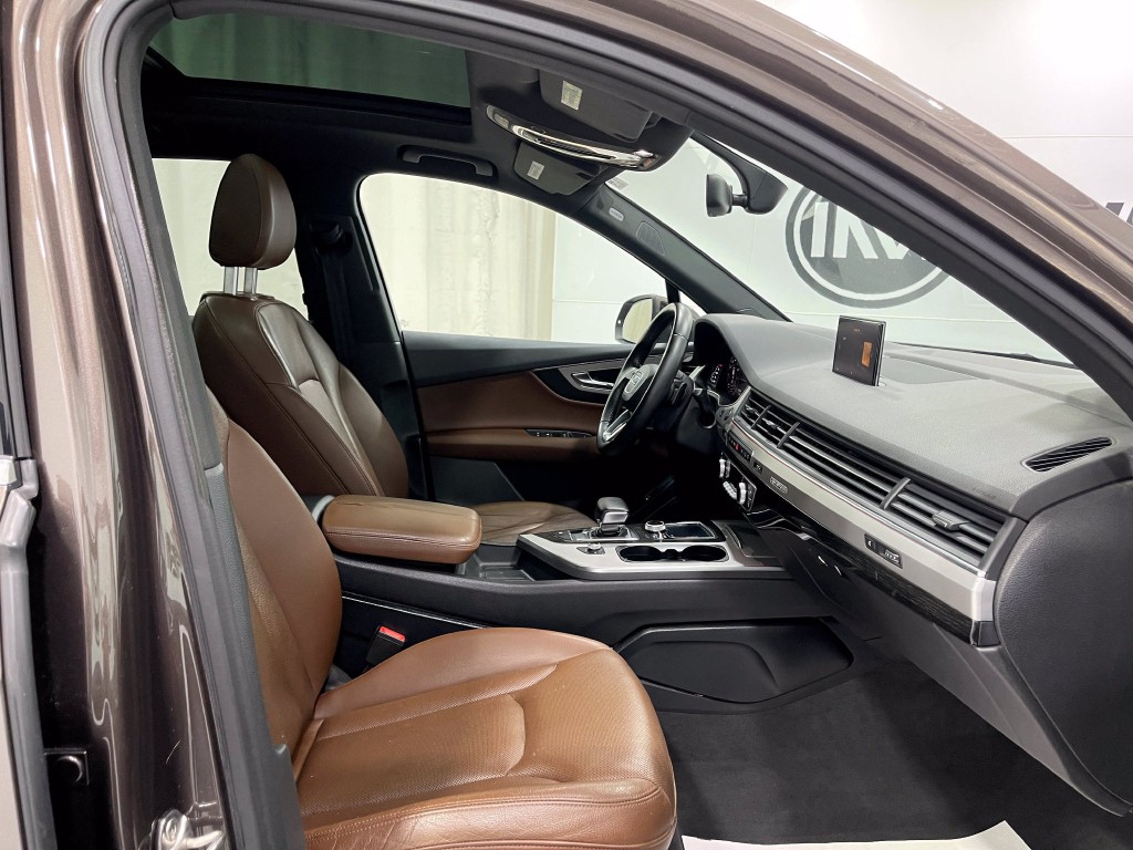 2017 Audi Q7 Image 34