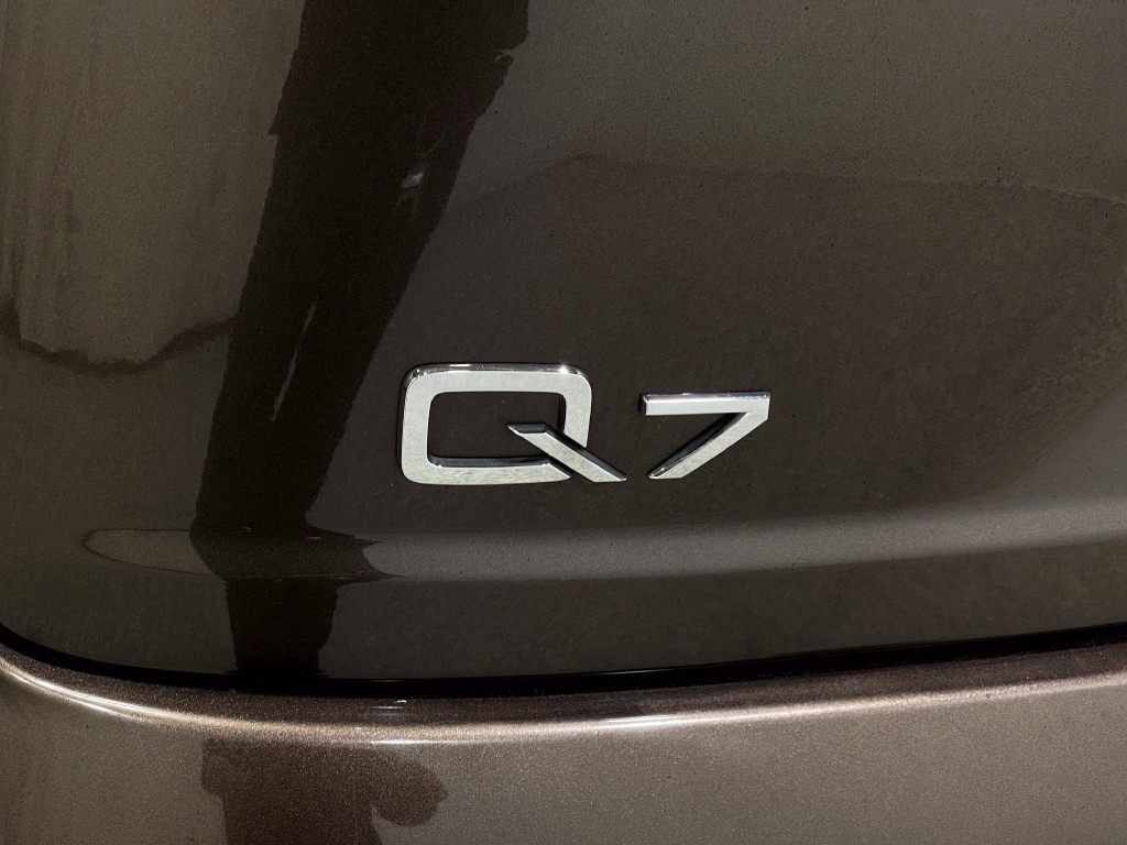 2017 Audi Q7 Image 41