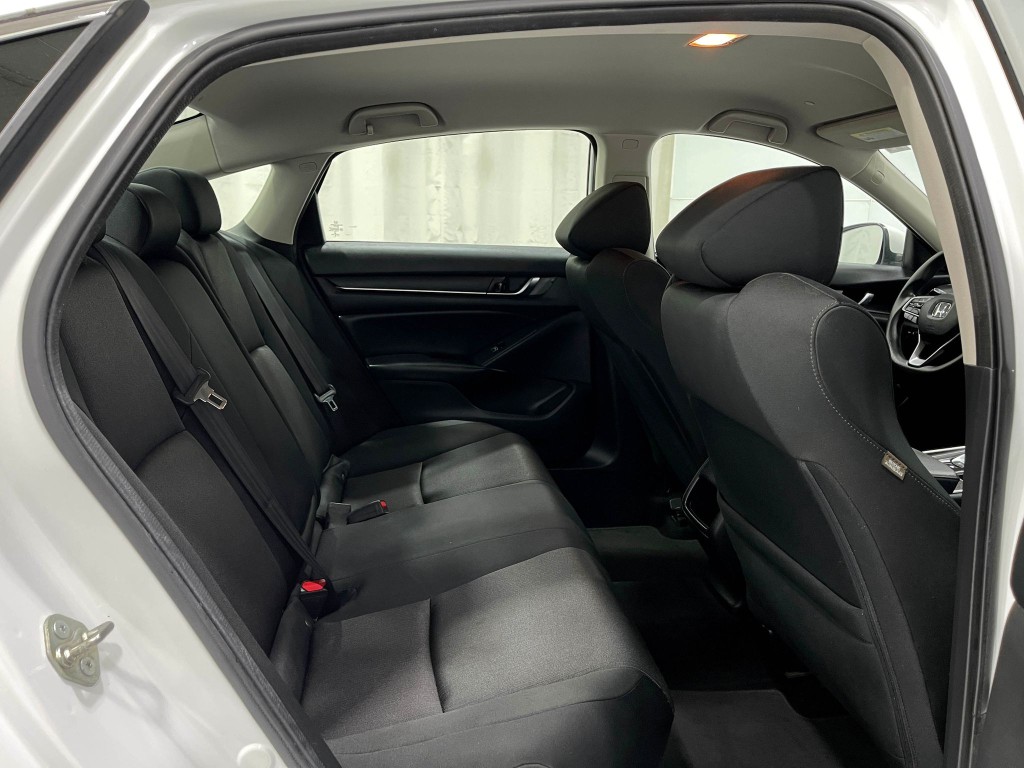 2018 Honda Accord Image 25