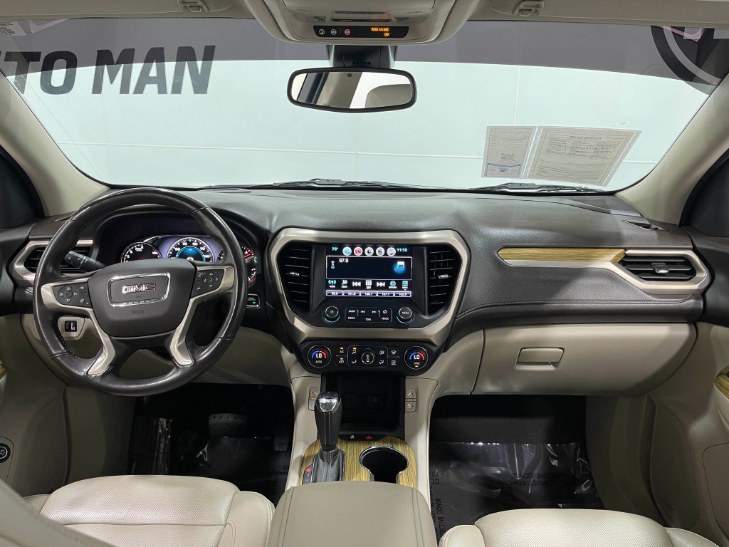 2019 GMC Acadia Image 18