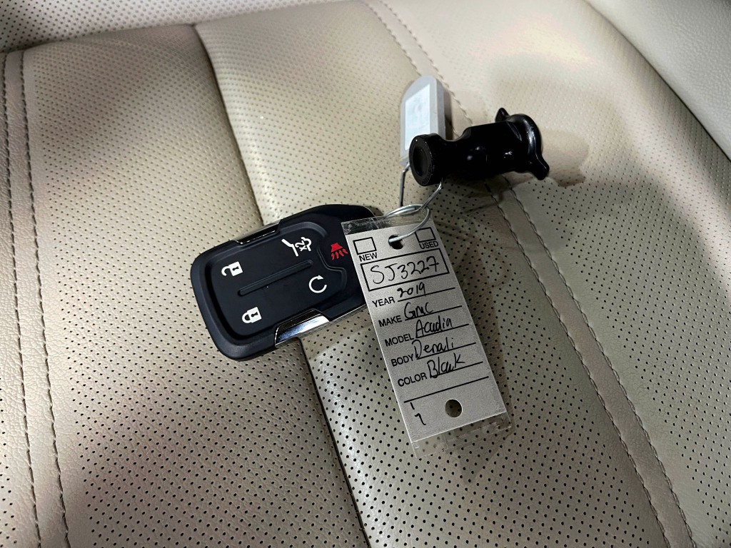 2019 GMC Acadia Image 38