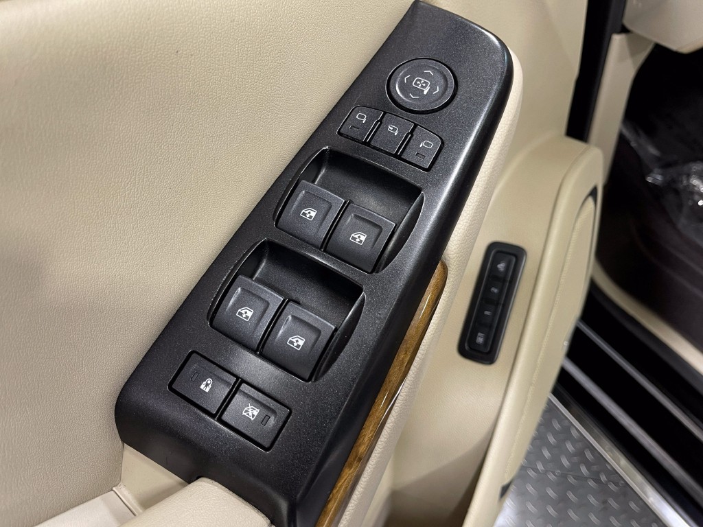 2016 GMC Yukon Image 17