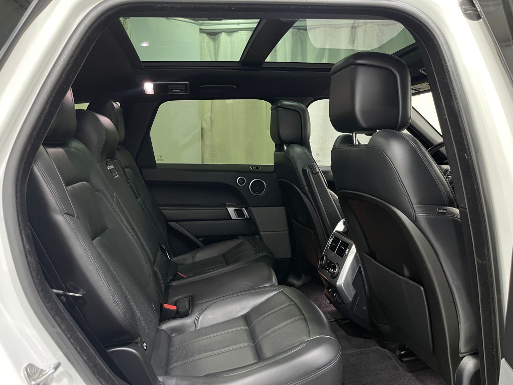 2020 Land Rover Range Rover Sport Image 31