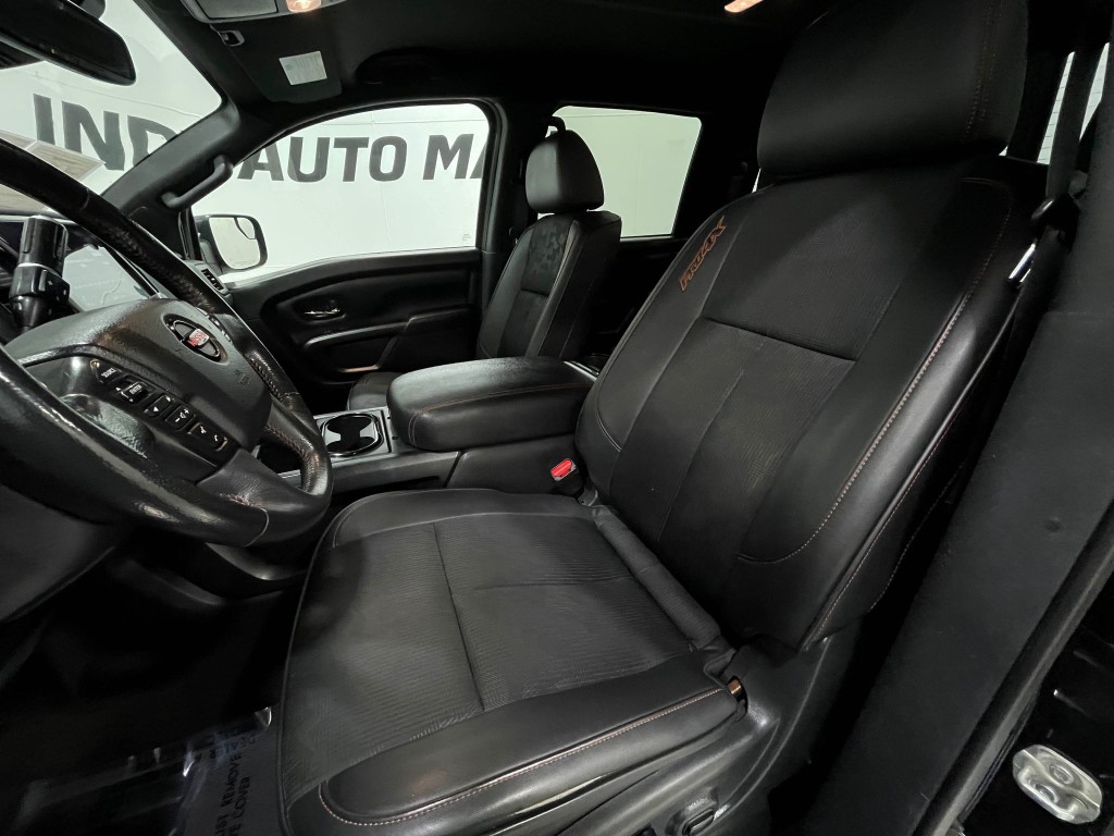 2020 Nissan Titan Image 12