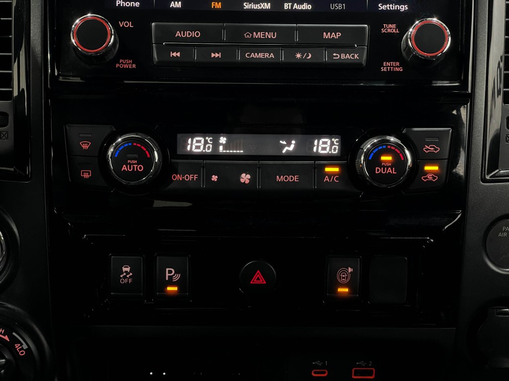 2020 Nissan Titan Image 23