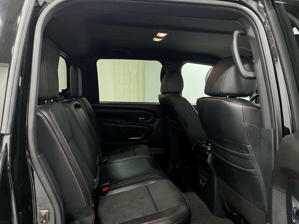 2020 Nissan Titan Image 29
