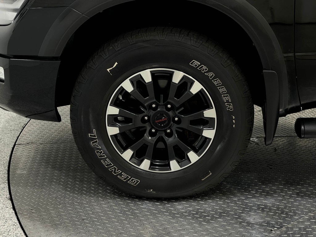 2020 Nissan Titan Image 33