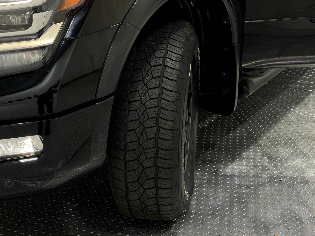 2020 Nissan Titan Image 34