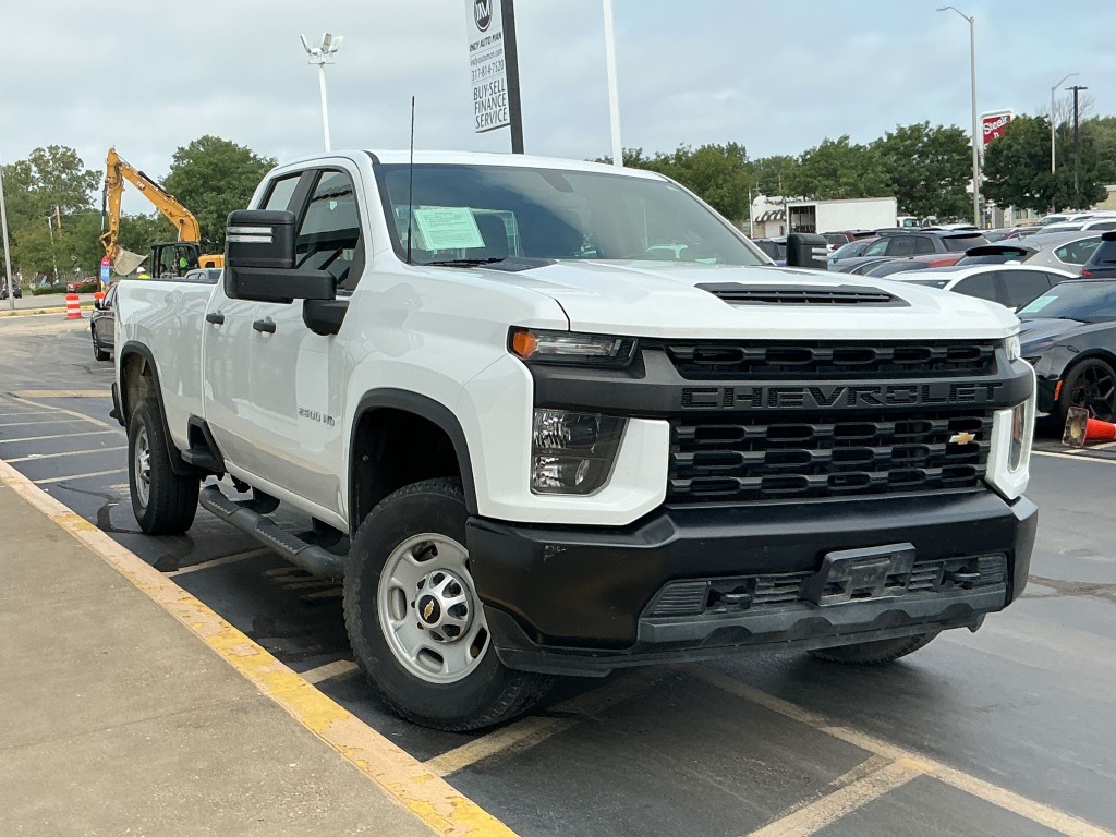 2020 Chevrolet Silverado 1500 Image 2
