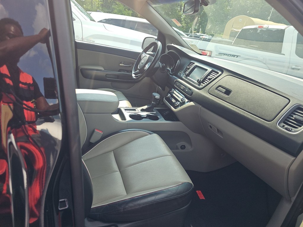 2020 Kia Sedona Image 6