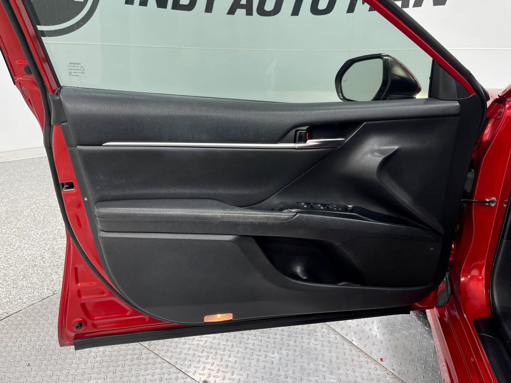 2020 Toyota Camry Image 14