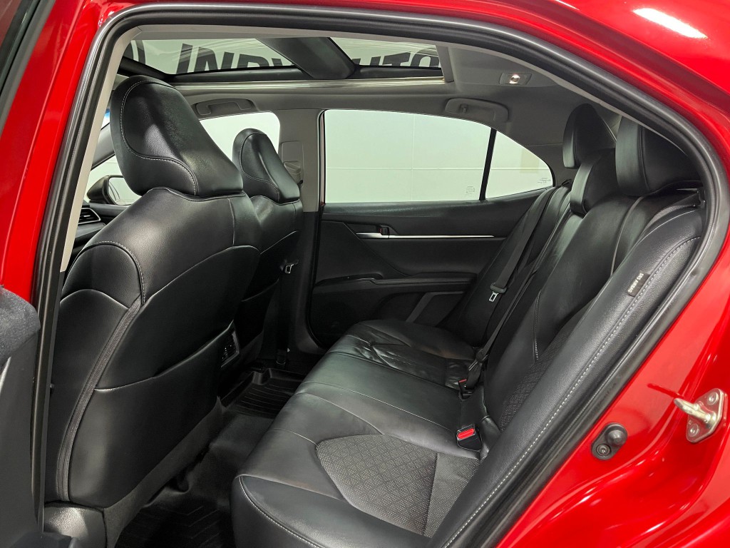 2020 Toyota Camry Image 28