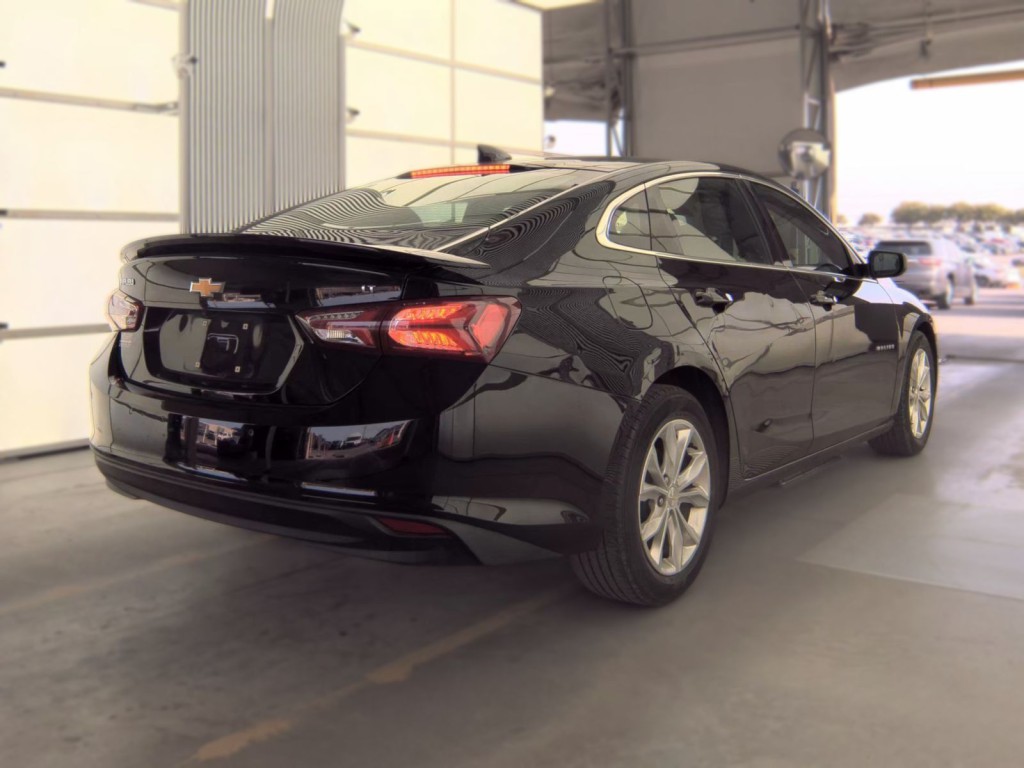 2020 Chevrolet Malibu Image 3