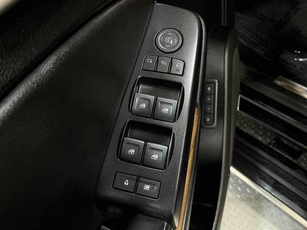 2020 GMC Yukon Image 17