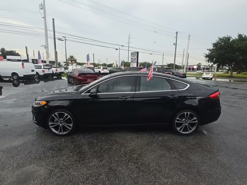 2020 Ford Fusion Image 3