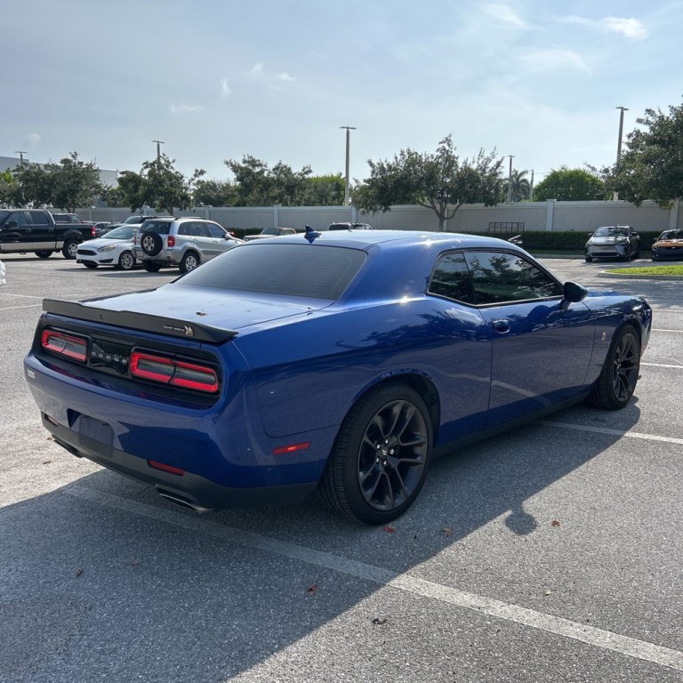 2021 Dodge Challenger Image 3