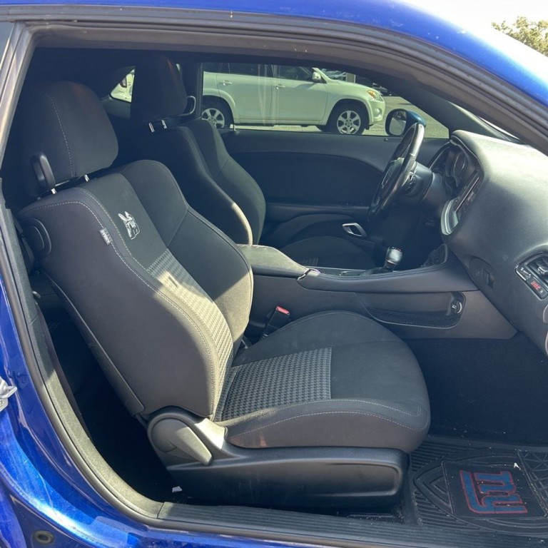 2021 Dodge Challenger Image 6