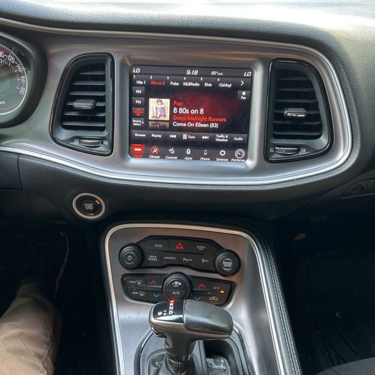 2021 Dodge Challenger Image 8