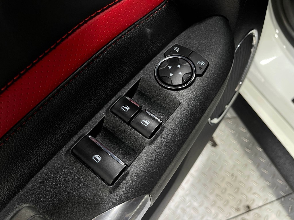 2019 Ford Mustang Image 15