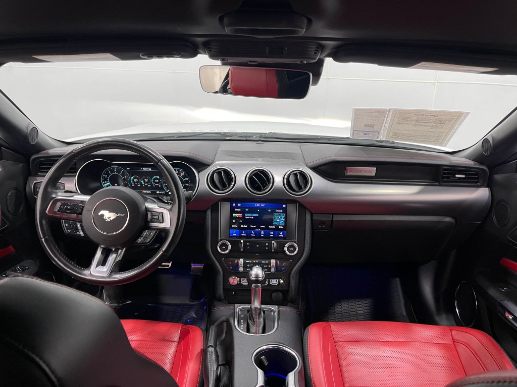 2019 Ford Mustang Image 17