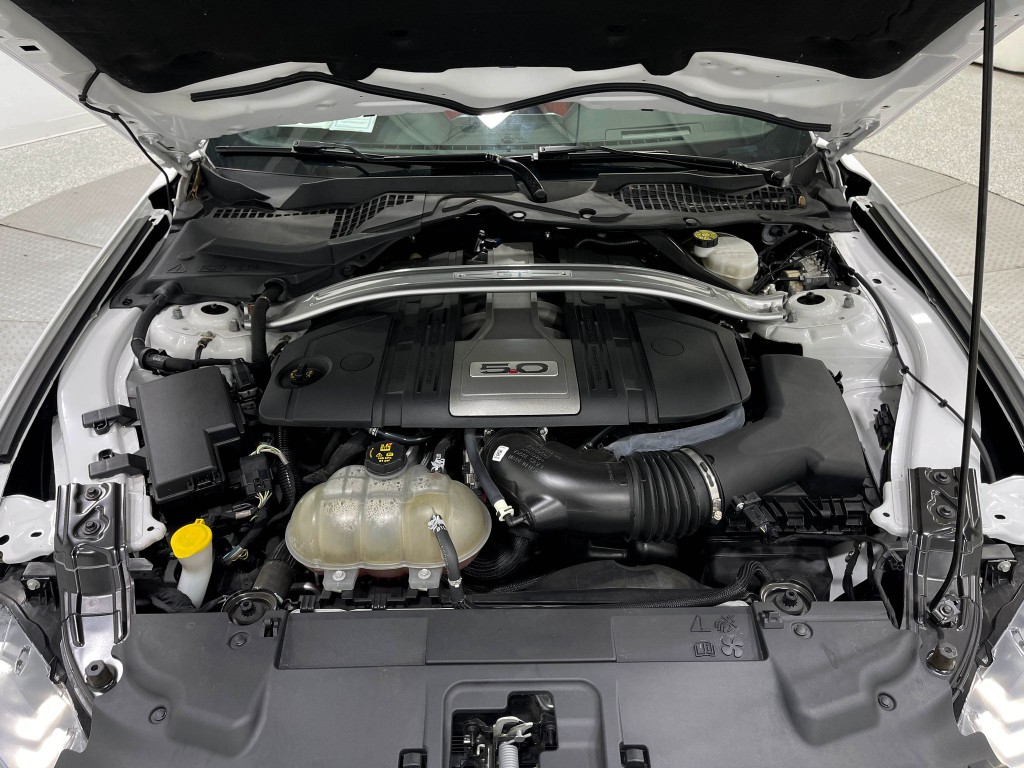 2019 Ford Mustang Image 25