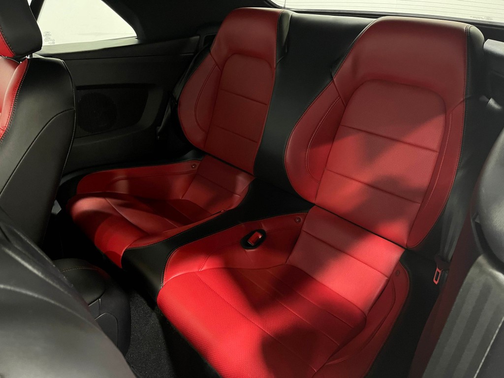 2019 Ford Mustang Image 28