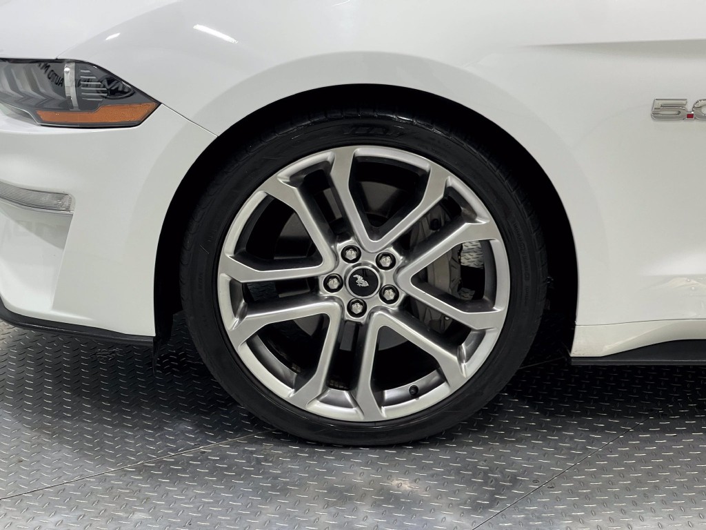 2019 Ford Mustang Image 33