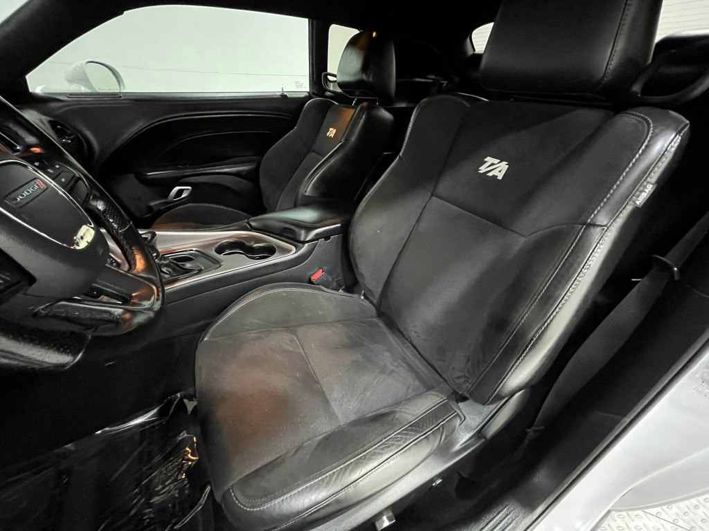 2021 Dodge Challenger Image 12