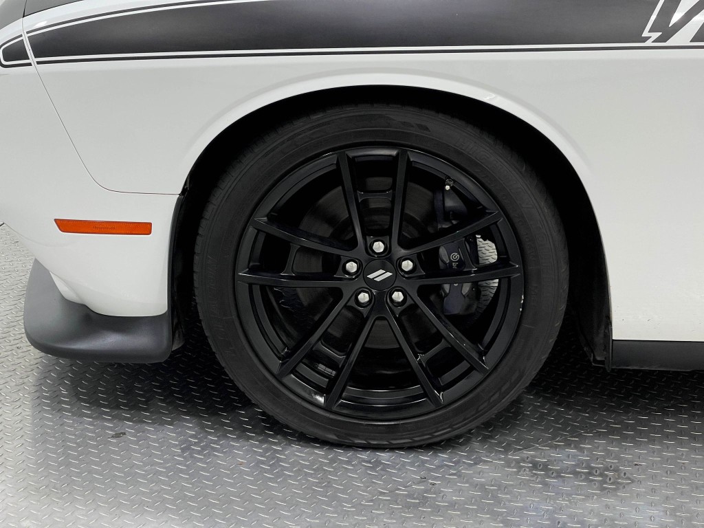2021 Dodge Challenger Image 32