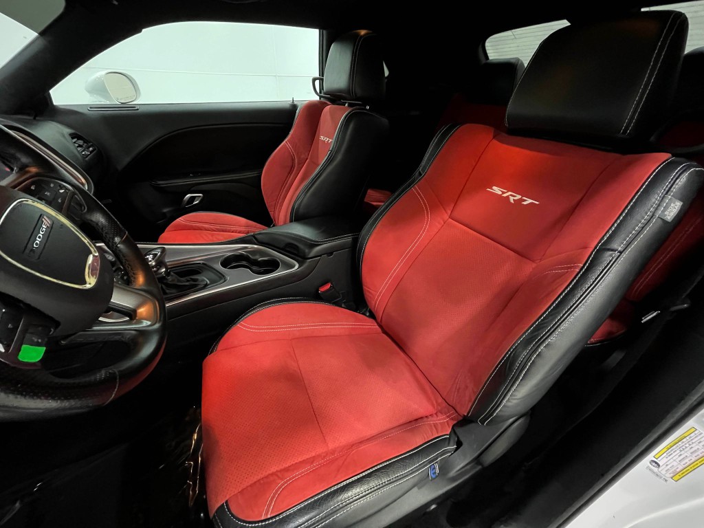 2019 Dodge Challenger Image 12
