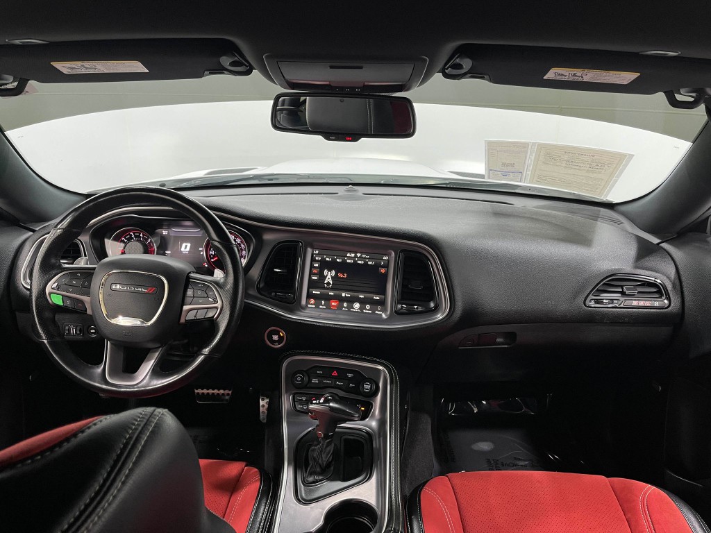 2019 Dodge Challenger Image 16