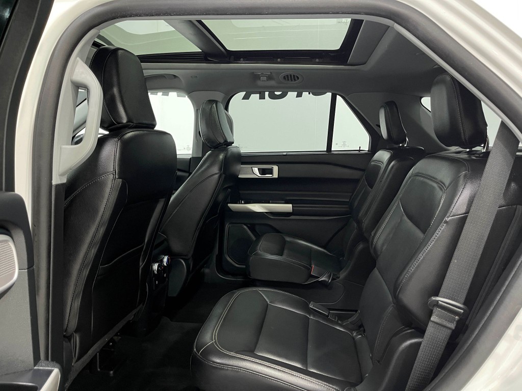 2021 Ford Explorer Image 30