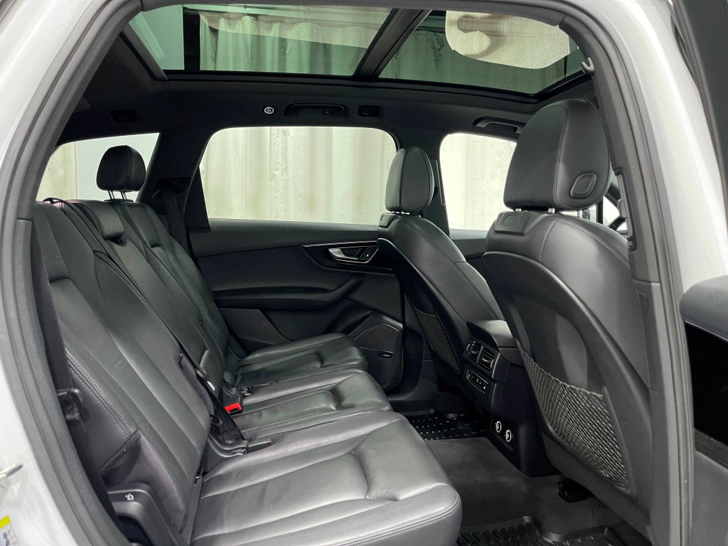 2018 Audi Q7 Image 33