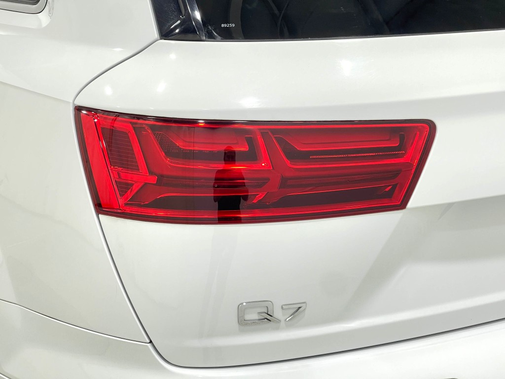 2018 Audi Q7 Image 36