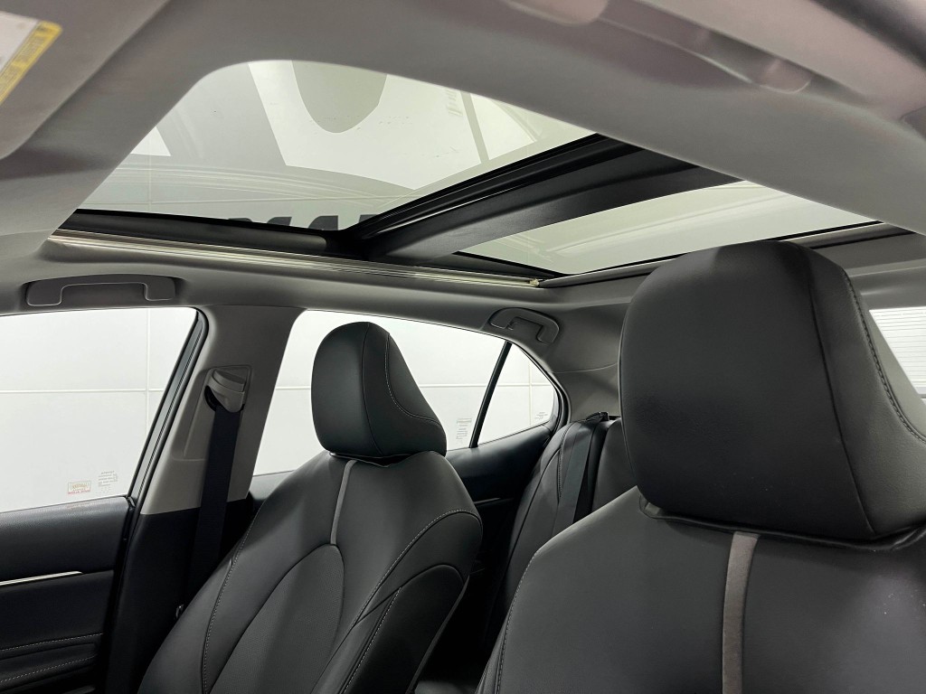 2018 Toyota Camry Image 11