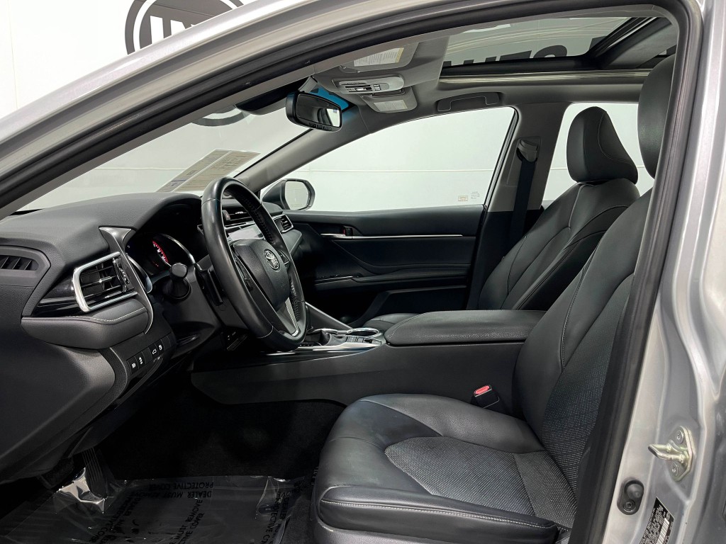 2018 Toyota Camry Image 12