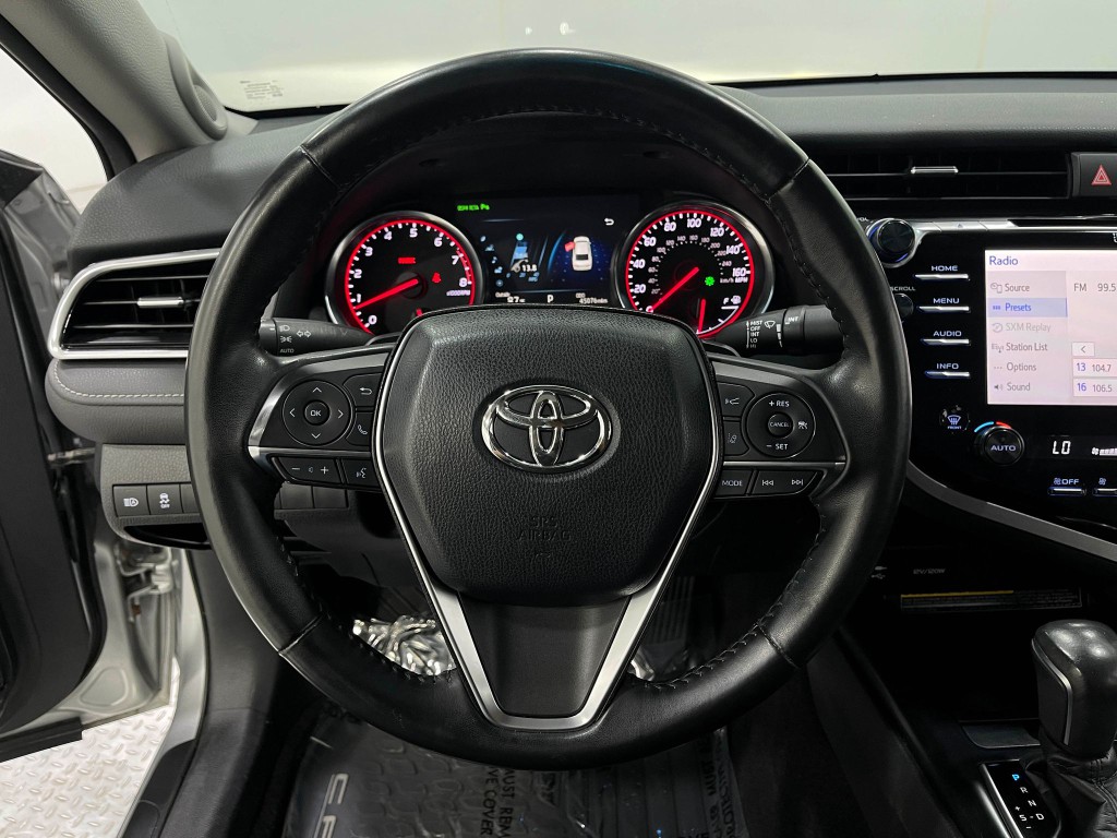2018 Toyota Camry Image 21