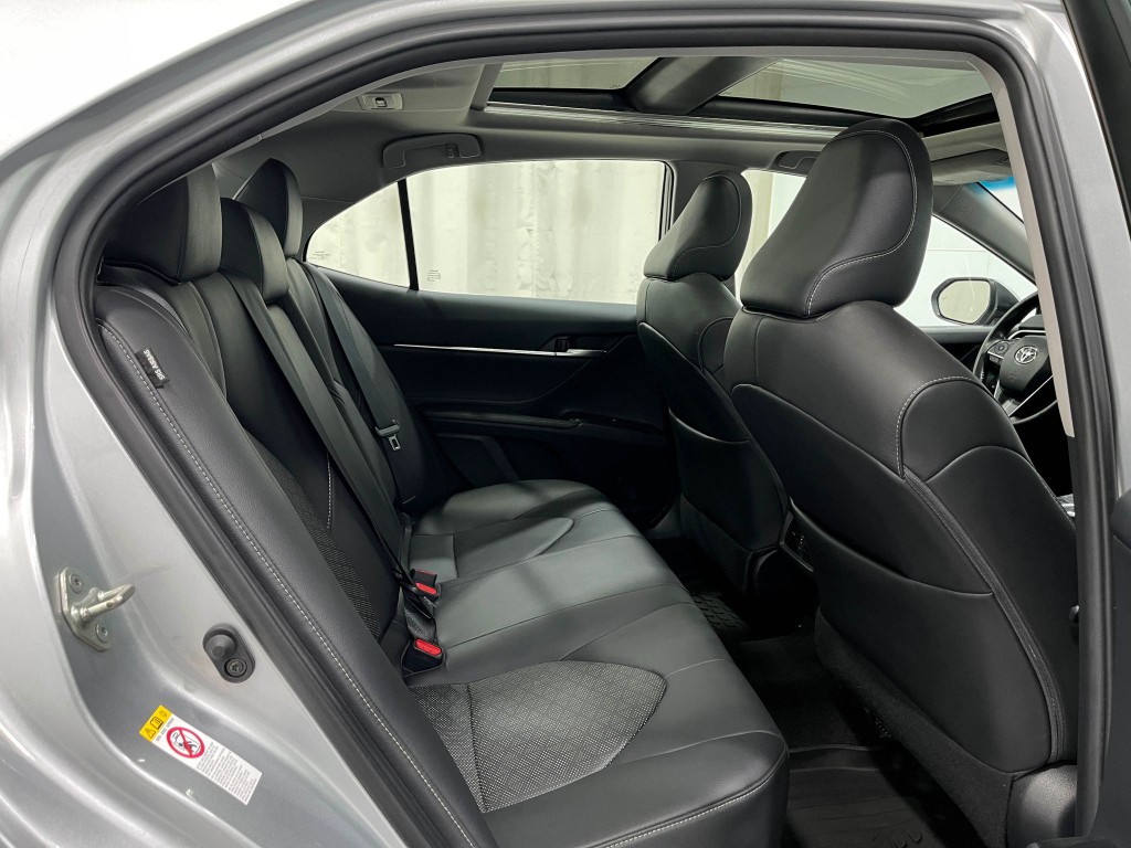 2018 Toyota Camry Image 29